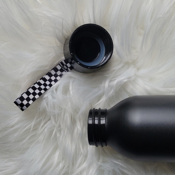 𝅺VANS Aluminum Water Bottle 21.4oz - Picture 3 of 7